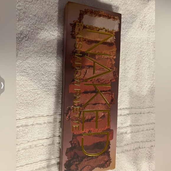 Eyeshadow palette - Picture 2 of 5